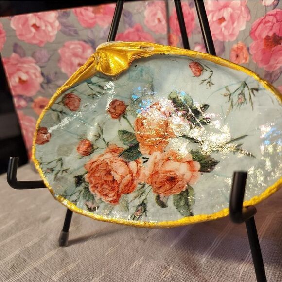 DECOUPAGE CLAM SHELL DECOUPAGE FLOWERS TRINKET DISH - Picture 3 of 7